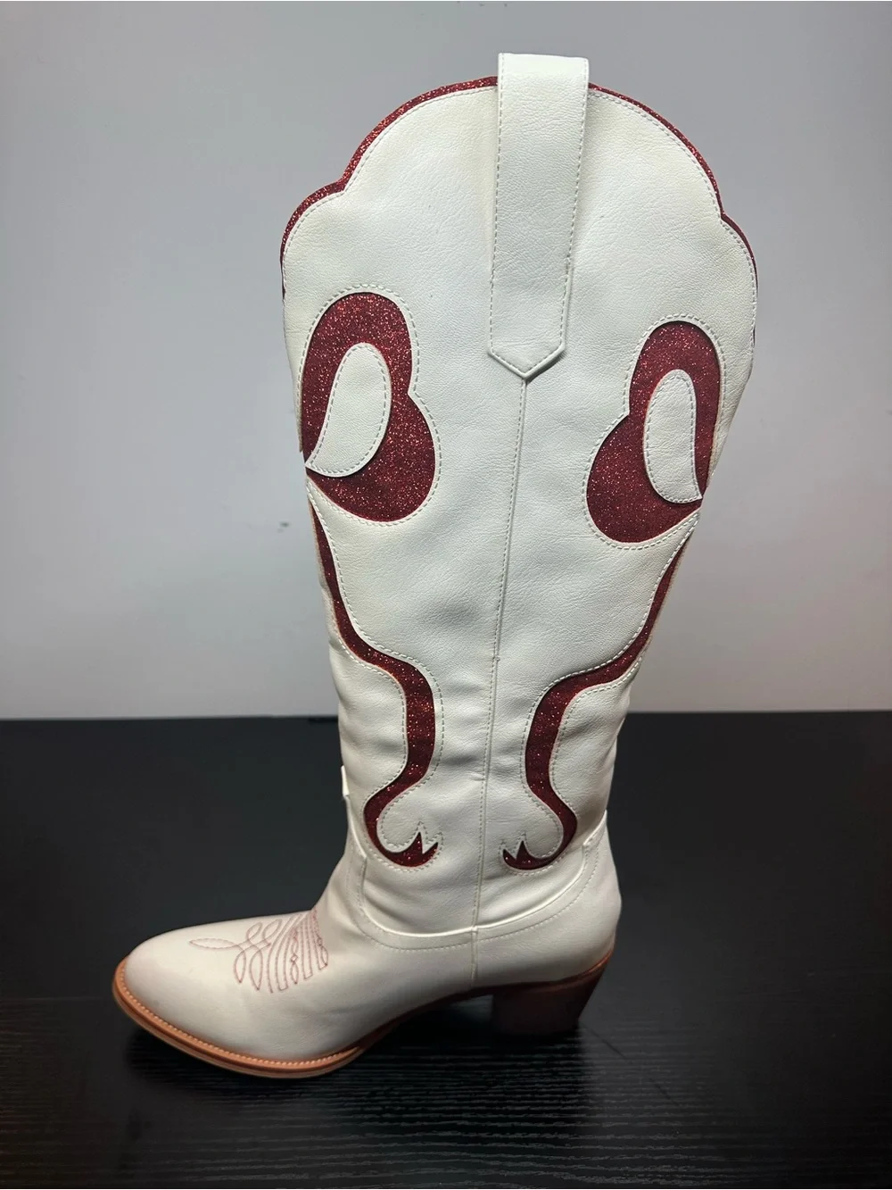 White Western Cowboy Boots Red Glitter Inlay Women’s Size 9 Festival Rodeo